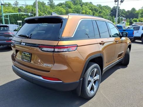 New 2026 Jeep Grand Cherokee Limited w/ Luxury Tech Group II AWD/4WD image 3