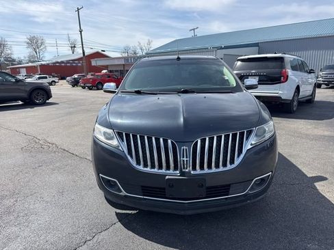Used 2013 Lincoln MKX AWD image 3