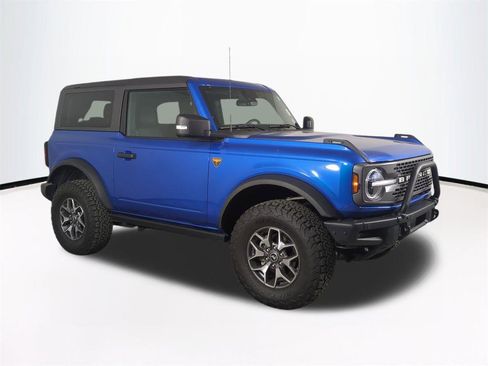 Used 2023 Ford Bronco Badlands AWD/4WD image 2