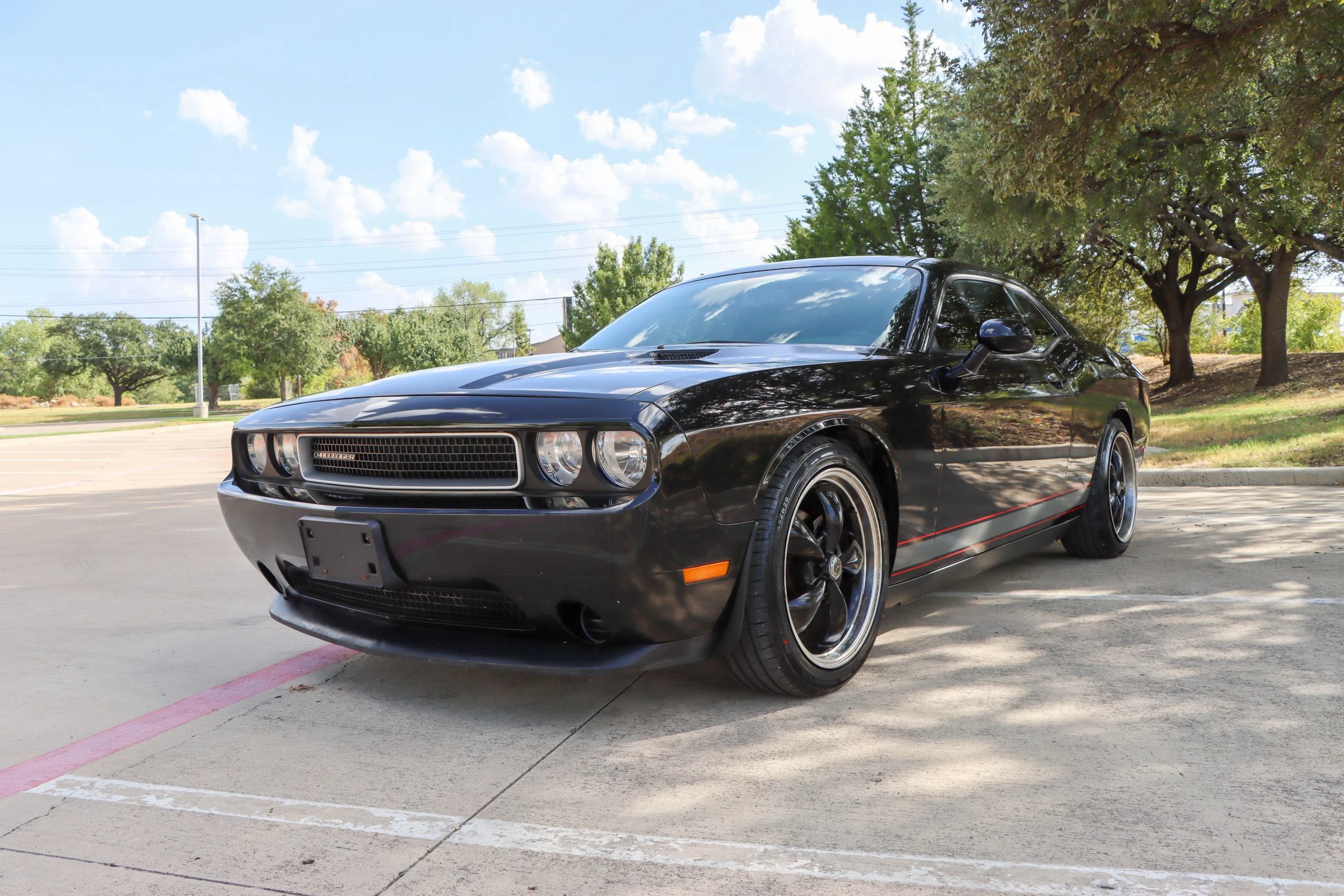 Used 2013 Dodge Challenger SXT w/ Sound Group RWD image 3