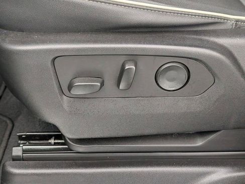 Certified 2023 Chevrolet Suburban Premier image 18