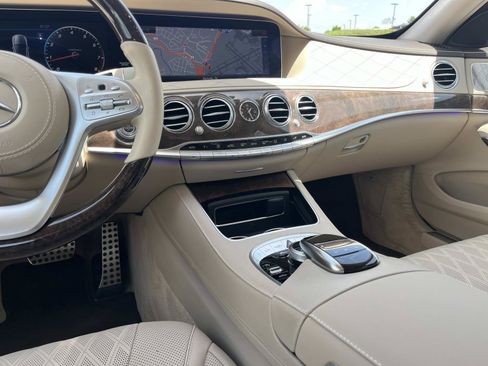 Used 2018 Mercedes-Benz S 560 Sedan image 15