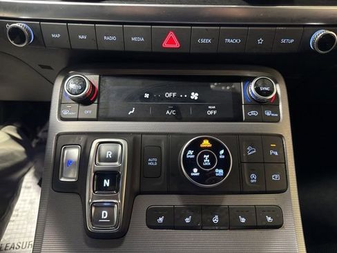 Used 2024 Hyundai Palisade Calligraphy image 12