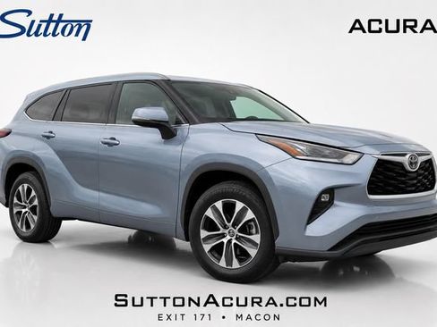 Used 2023 Toyota Highlander XLE FWD image 26