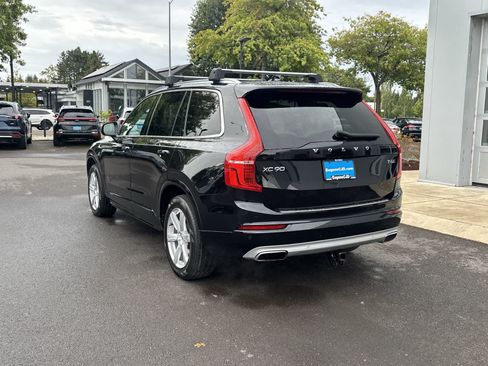 Used 2020 Volvo XC90 T6 Momentum AWD/4WD image 3