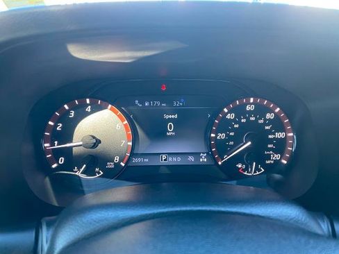 Used 2025 Nissan Frontier PRO-4X image 18