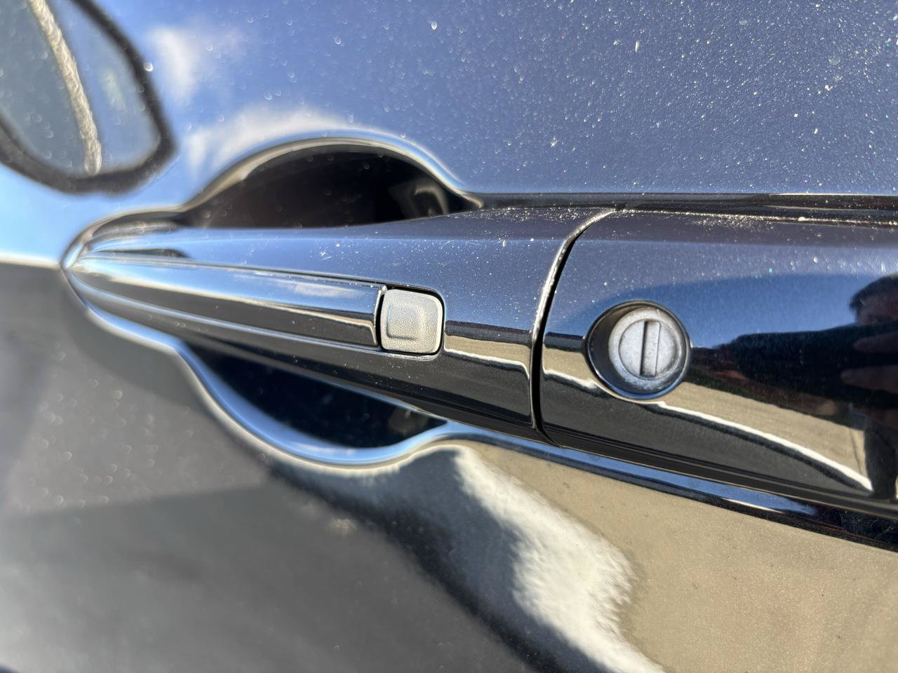Used 2023 Chrysler Pacifica Touring-L w/ Uconnect Theater Family Group FWD image 38