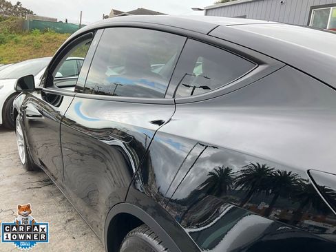 Used 2021 Tesla Model Y Long Range image 89