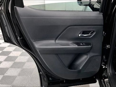 New 2026 Nissan Kicks SR w/ SR Premium Package AWD/4WD image 31