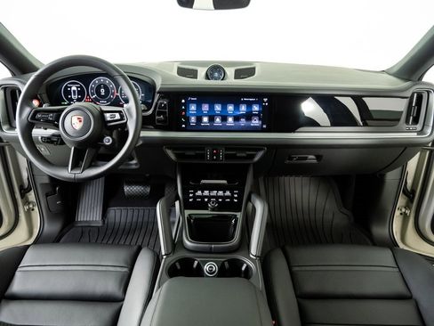 New 2026 Porsche Cayenne Coupe image 19