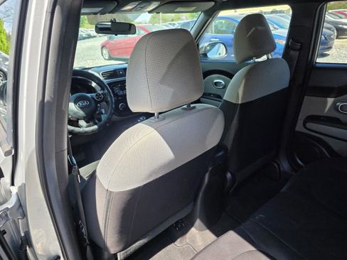 Used 2017 Kia Soul image 18
