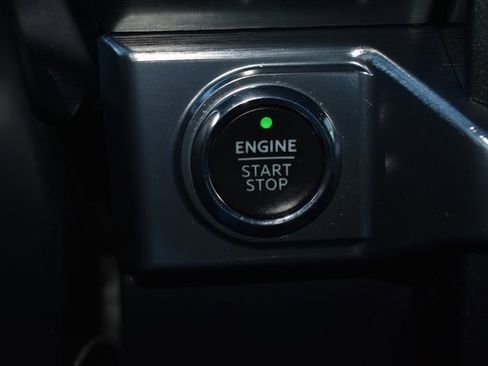 Used 2022 Ford F150 Lariat w/ Equipment Group 502A High image 24