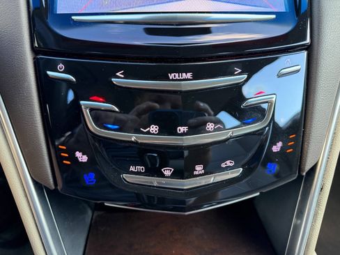 Used 2014 Cadillac XTS Premium FWD image 18