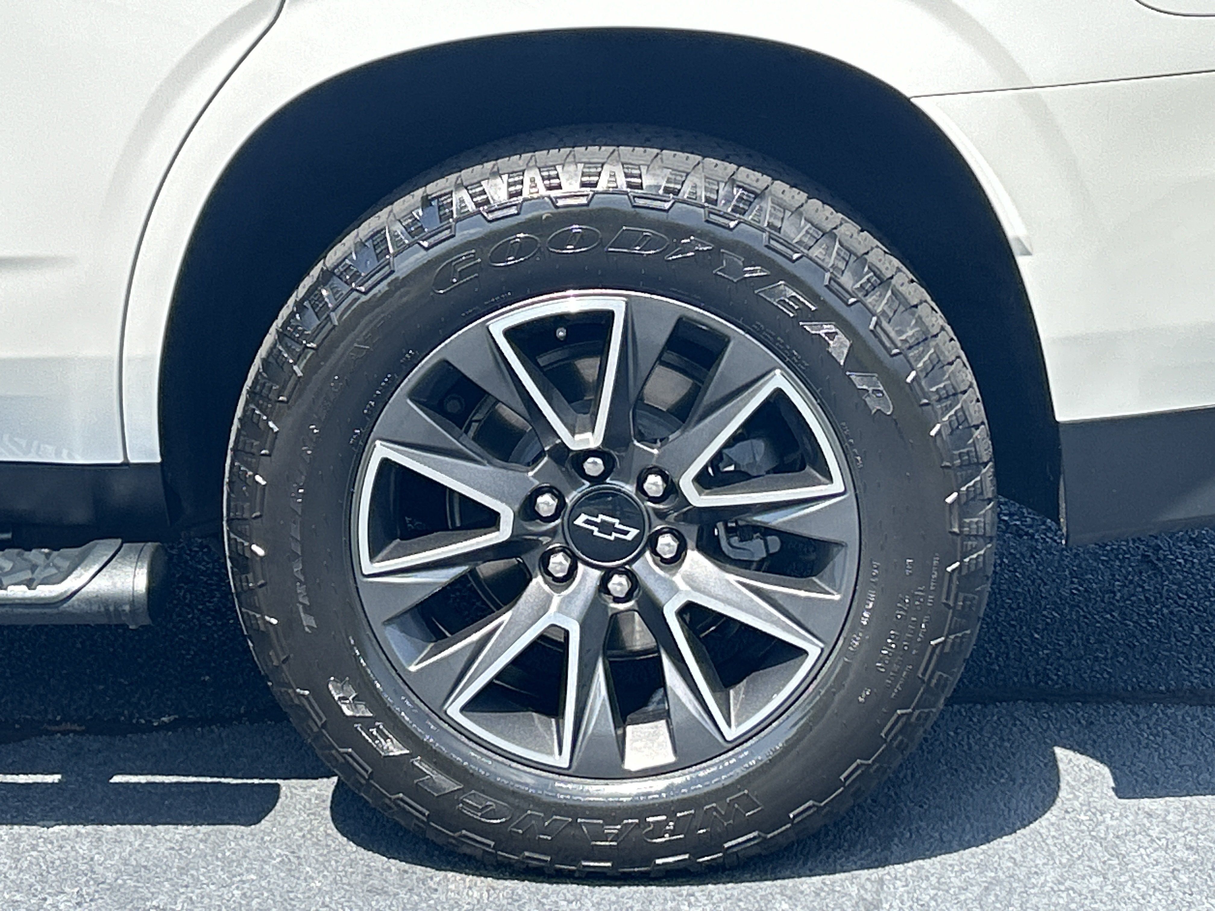 Used 2021 Chevrolet Tahoe Z71 AWD/4WD image 35