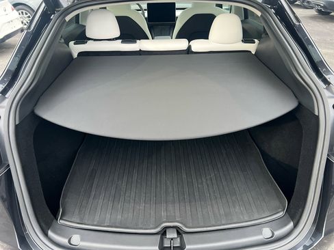 Used 2024 Tesla Model Y Long Range image 15