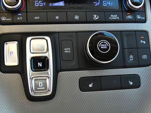 Used 2024 Hyundai Palisade SEL FWD image 28