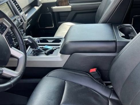 Used 2018 Ford F150 Lariat w/ Equipment Group 502A Luxury AWD/4WD image 16
