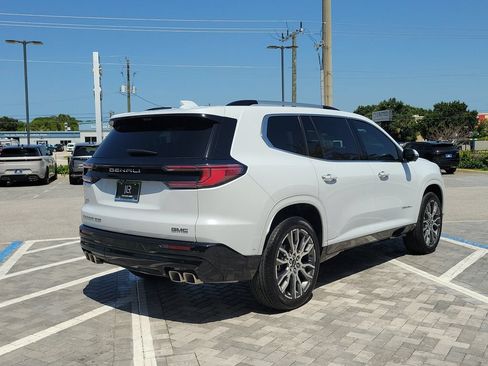 Used 2026 GMC Acadia Denali Ultimate AWD/4WD image 5