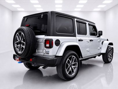 Used 2024 Jeep Wrangler Unlimited w/ Convenience Group