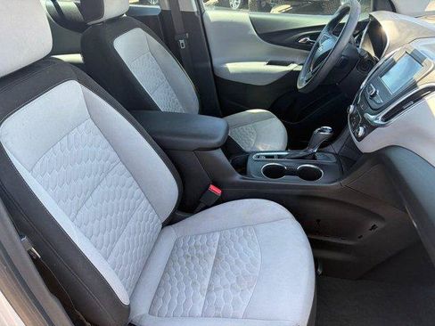 Used 2018 Chevrolet Equinox LS FWD image 29