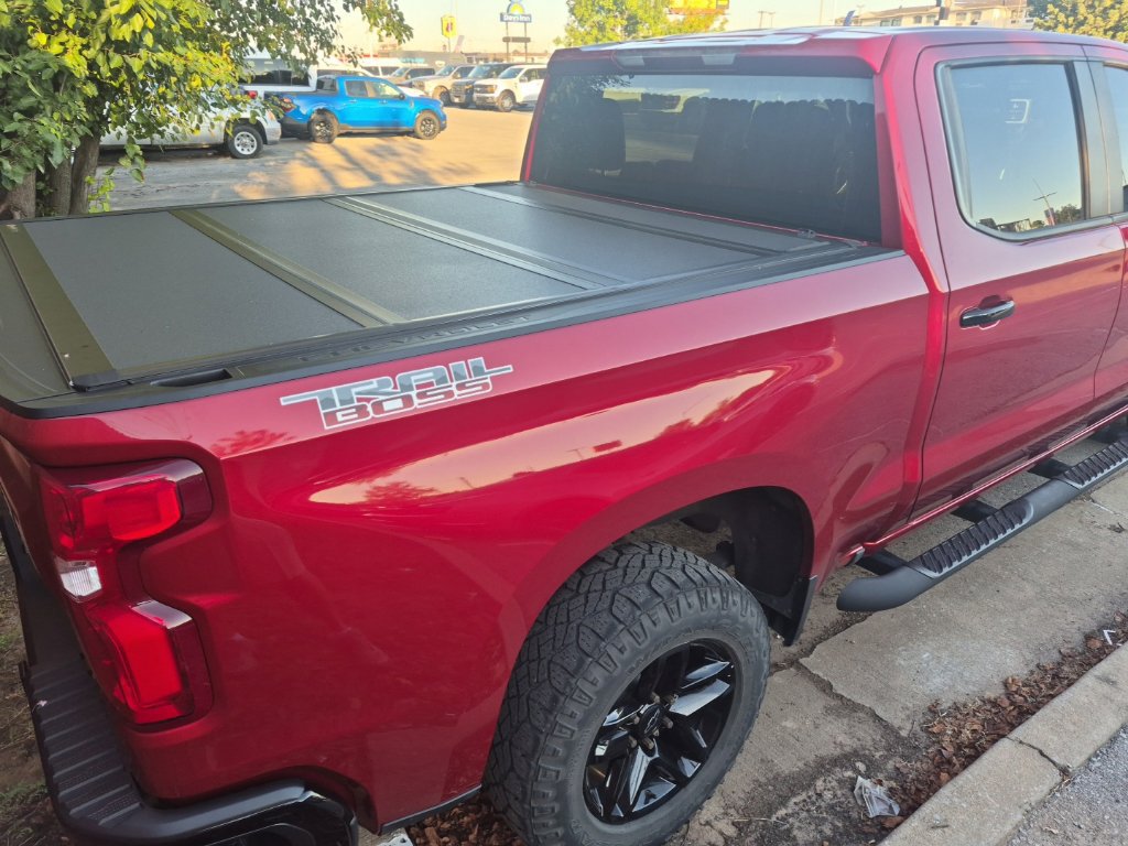 Used 2021 Chevrolet Silverado 1500 LT Trail Boss w/ Bed Protection Package AWD/4WD image 15