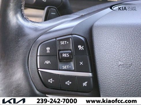 Used 2020 Ford Explorer Platinum w/ Premium Technology Package image 29