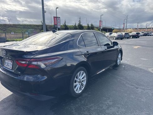 Used 2024 Toyota Camry LE image 7