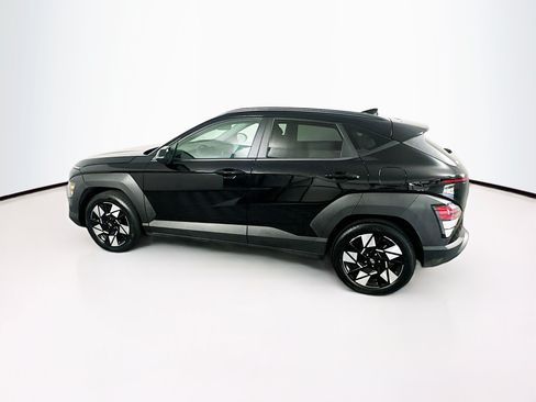 Used 2025 Hyundai Kona SEL FWD image 4