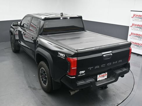 Used 2024 Toyota Tacoma TRD Off-Road AWD/4WD image 28