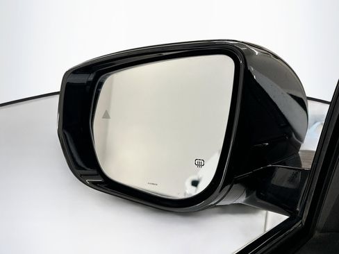 Used 2024 Jeep Grand Cherokee L Laredo image 16