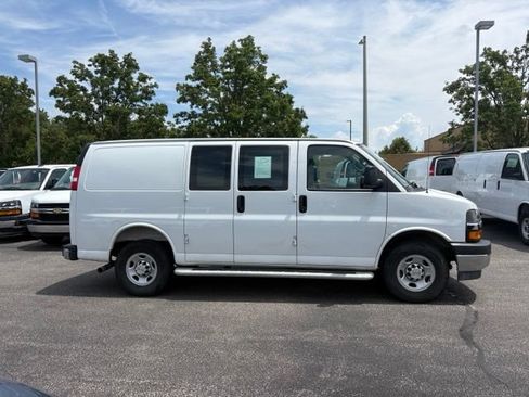 Used 2025 Chevrolet Express 2500 w/ Driver Convenience Package RWD image 9