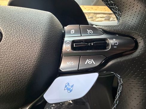 Used 2022 Hyundai Veloster N image 23