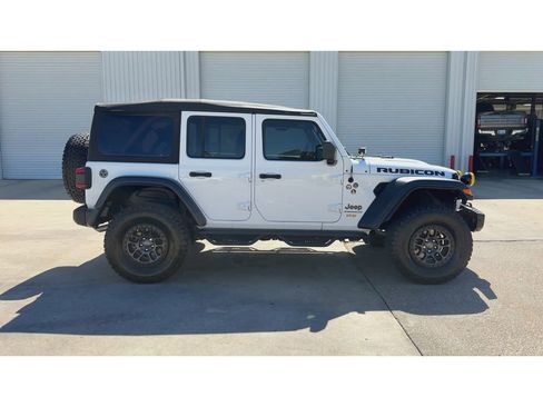 Used 2023 Jeep Wrangler Rubicon w/ Xtreme 35 Tire Package image 9