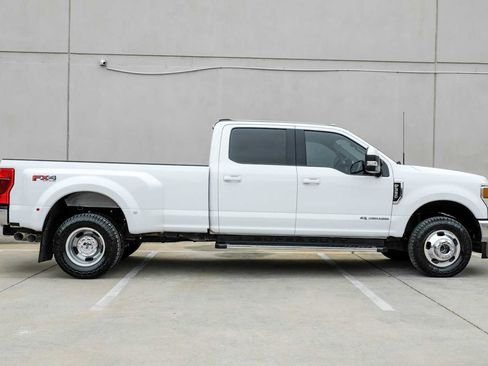 Used 2021 Ford F350 Lariat w/ Lariat Value Package AWD/4WD image 7