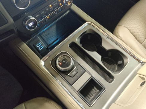 Used 2018 Ford Expedition XLT w/ Equipment Group 202A image 26