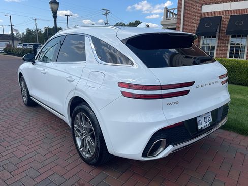 Used 2025 Genesis GV70 2.5T image 10