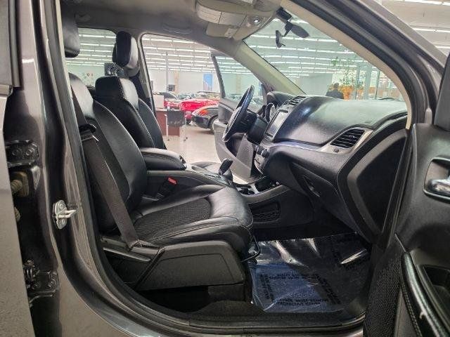 Used 2018 Dodge Journey Crossroad FWD image 25