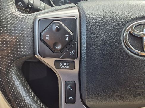 Used 2019 Toyota Tacoma SR5 RWD image 13