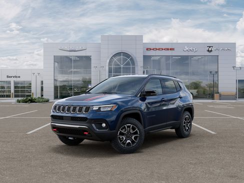New 2026 Jeep Compass Trailhawk w/ Trailer Tow Group AWD/4WD image 27
