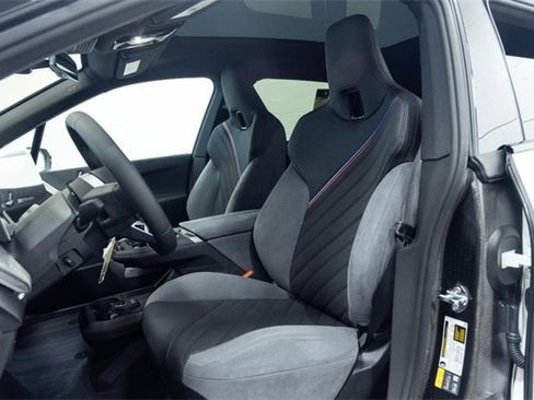 New 2026 BMW iX xDrive60 image 24