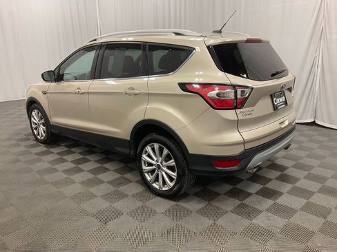 Used 2017 Ford Escape Titanium image 4