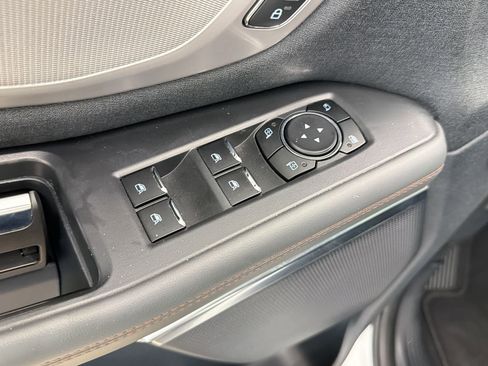 Used 2025 Ford Expedition Active image 13