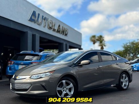Used 2017 Chevrolet Volt LT FWD image 1