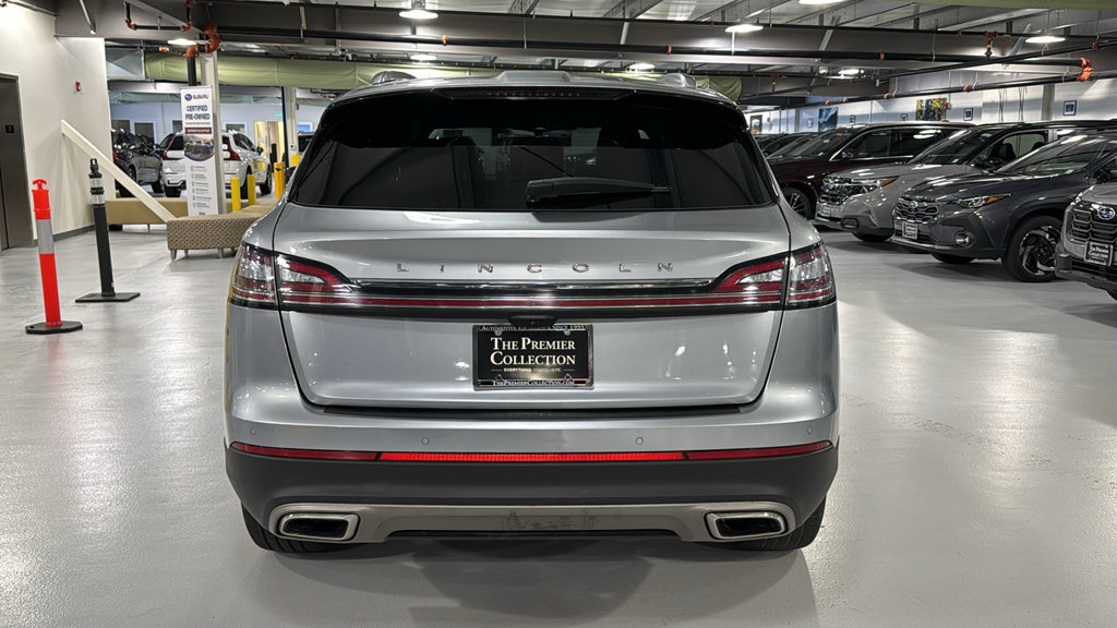 Used 2023 Lincoln Nautilus Reserve AWD/4WD image 3