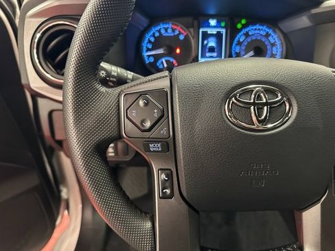Certified 2023 Toyota Tacoma TRD Off-Road AWD/4WD image 20