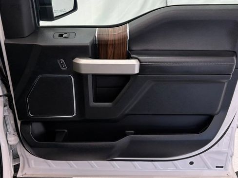 Used 2015 Ford F150 Lariat w/ Equipment Group 502A Luxury AWD/4WD image 23