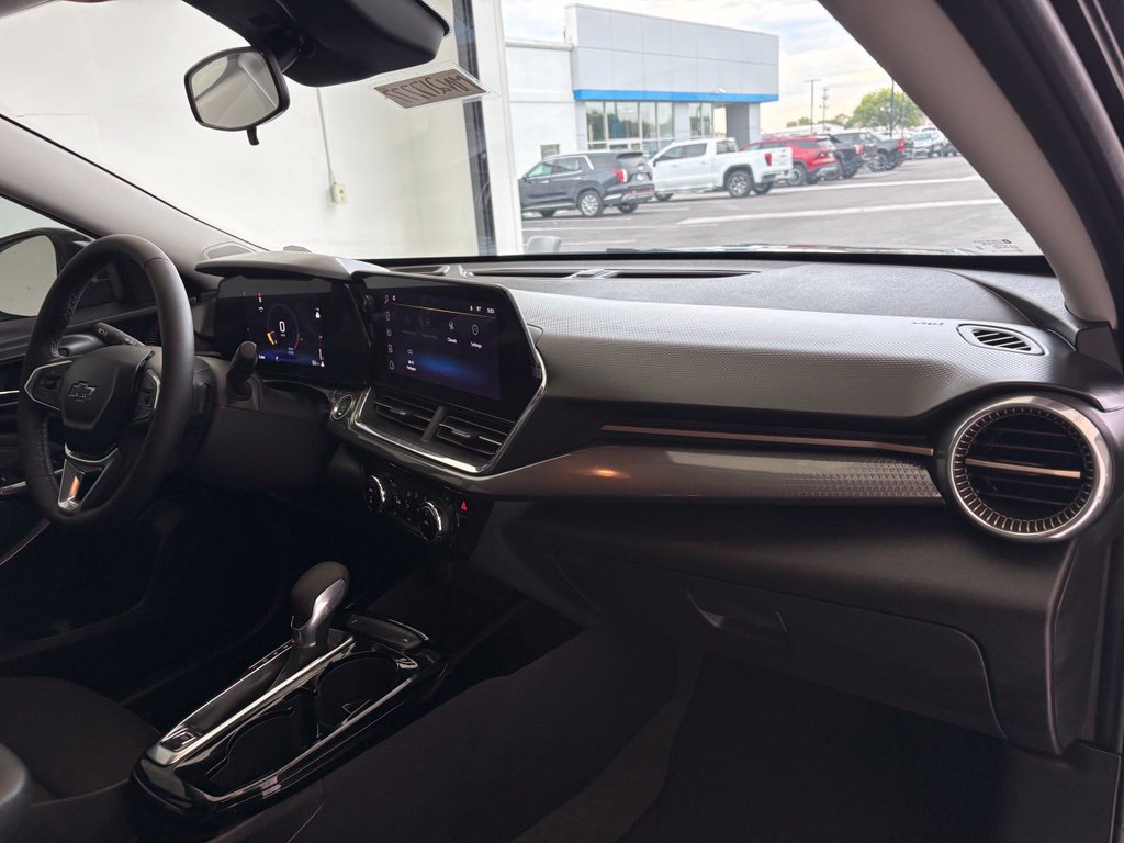 New 2026 Chevrolet Trax ACTIV w/ Driver Confidence Package FWD image 37