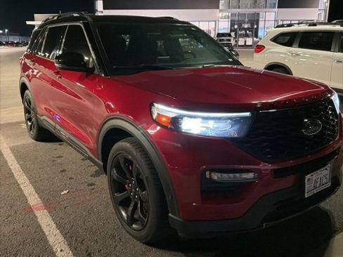 Used 2020 Ford Explorer ST w/ ST Street Pack image 2