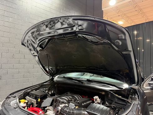 Used 2014 Jeep Grand Cherokee SRT8 w/ Luxury Group II AWD/4WD image 92