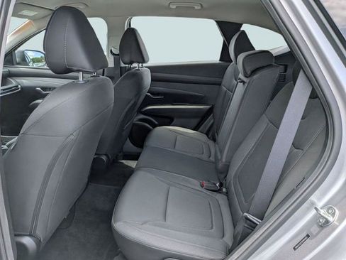 Used 2025 Hyundai Tucson SE FWD image 13